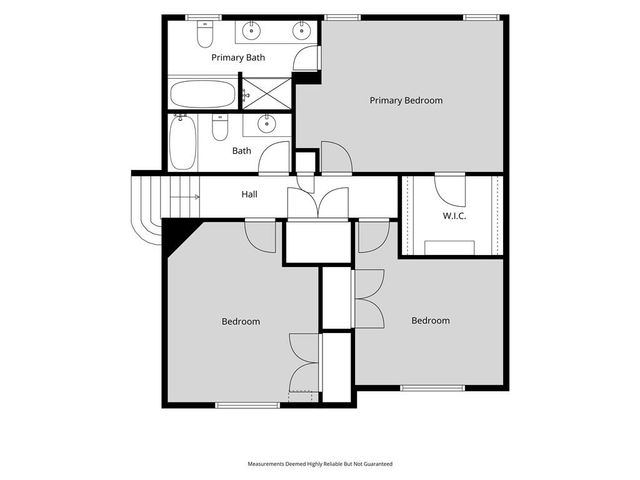 9015 N Essex Drive, Kansas City, MO 64156