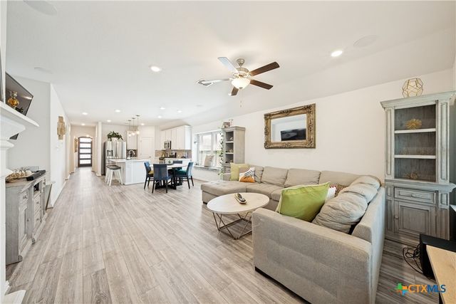 2037 Egret Avenue, New Braunfels, TX 78132