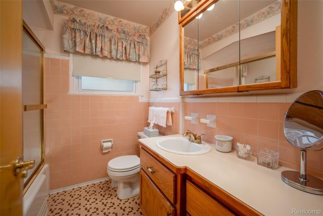 3458 Norwood Drive, Trenton, MI 48183