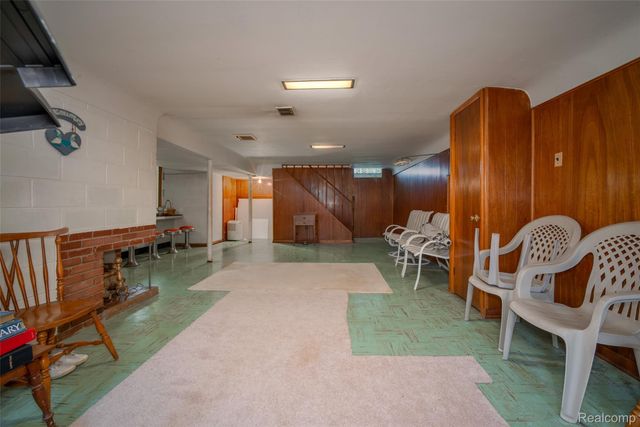 3458 Norwood Drive, Trenton, MI 48183