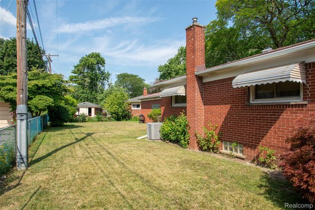 3458 Norwood Drive, Trenton, MI 48183