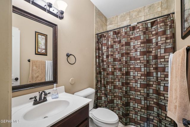 1091 Chris Forbes Circle, Socorro, TX 79927