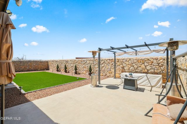 1091 Chris Forbes Circle, Socorro, TX 79927