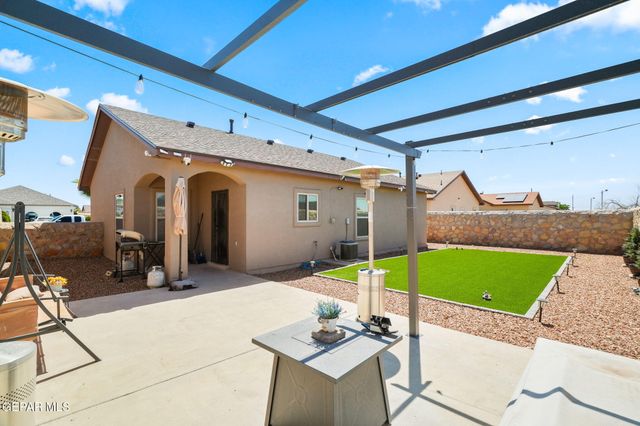 1091 Chris Forbes Circle, Socorro, TX 79927