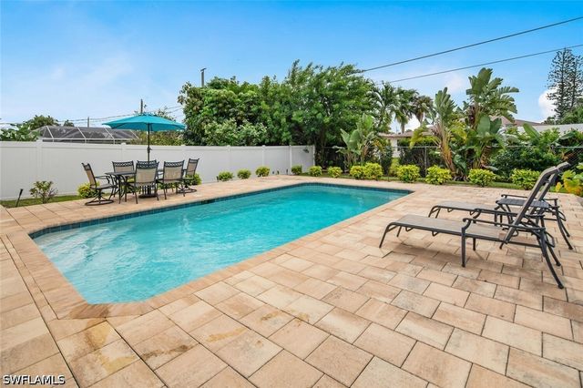 534 96th AVE N, Naples, FL 34108