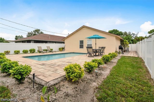 534 96th AVE N, Naples, FL 34108