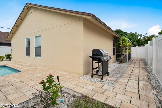 534 96th AVE N, Naples, FL 34108