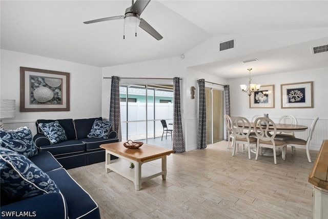534 96th AVE N, Naples, FL 34108