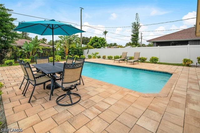 534 96th AVE N, Naples, FL 34108