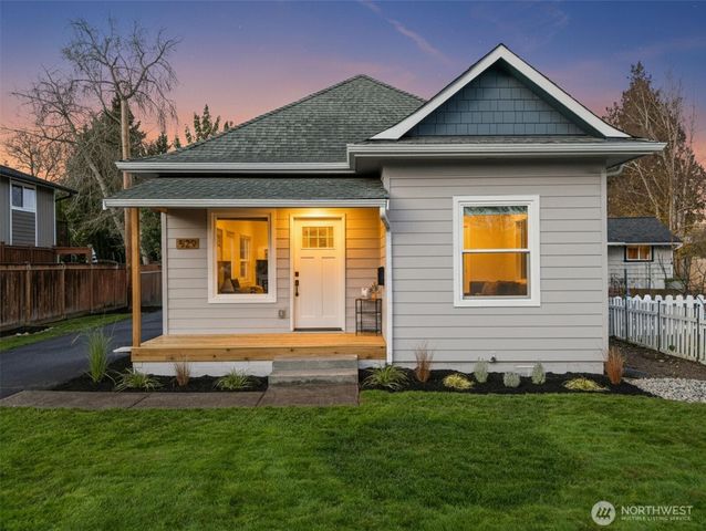 529 4th Avenue SE, Puyallup, WA 98372