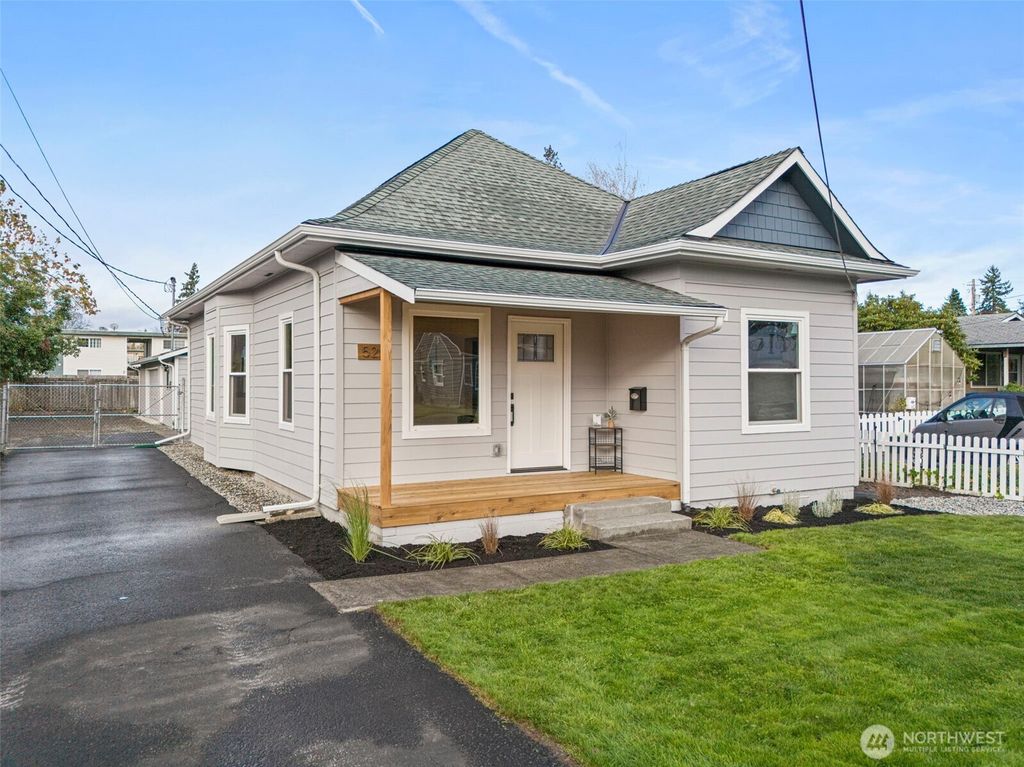 529 4th Avenue SE, Puyallup, WA 98372