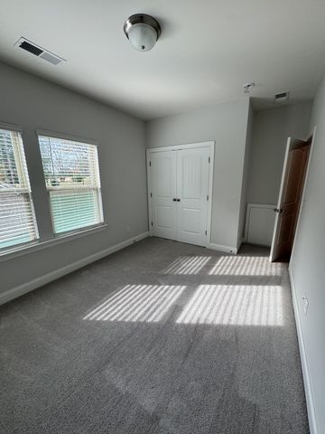 1712 Boardwalk Pl, Gallatin, TN 37066