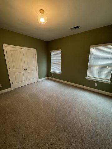 1712 Boardwalk Pl, Gallatin, TN 37066