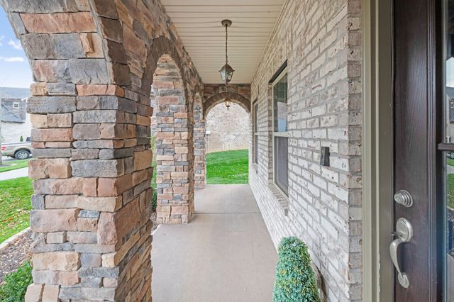 1712 Boardwalk Pl, Gallatin, TN 37066