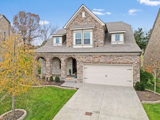 1712 Boardwalk Pl, Gallatin, TN 37066