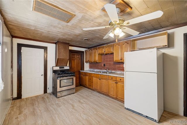 15 Glenn Street, Buffalo, NY 6390