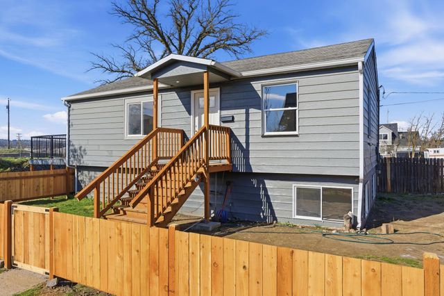 1511 N Walnut St, Spokane, WA 99201