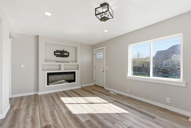 1511 N Walnut St, Spokane, WA 99201