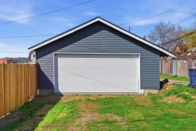 1511 N Walnut St, Spokane, WA 99201