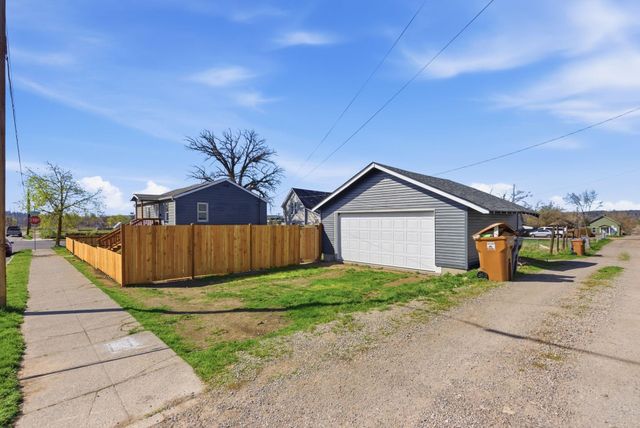 1511 N Walnut St, Spokane, WA 99201