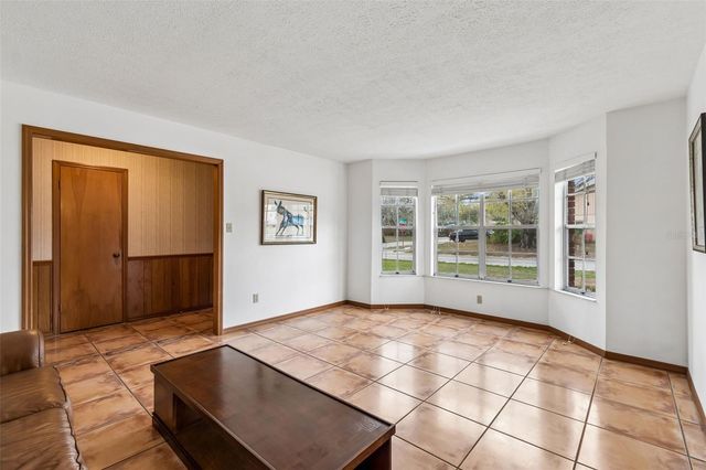 6701 MID PLACE, Temple Terrace, FL 33617