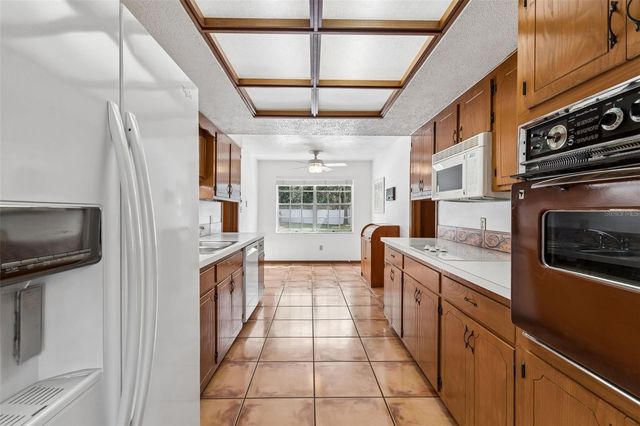 6701 MID PLACE, Temple Terrace, FL 33617