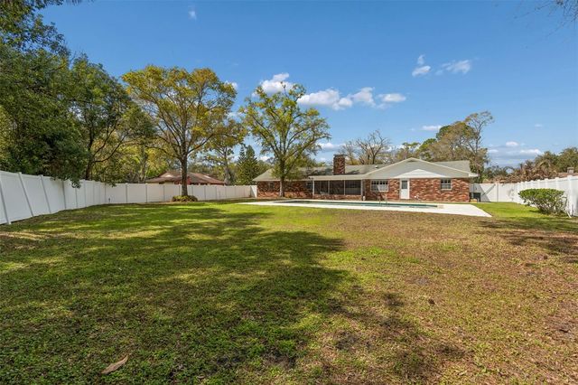 6701 MID PLACE, Temple Terrace, FL 33617