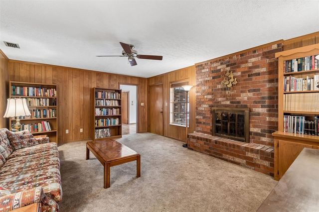 6701 MID PLACE, Temple Terrace, FL 33617