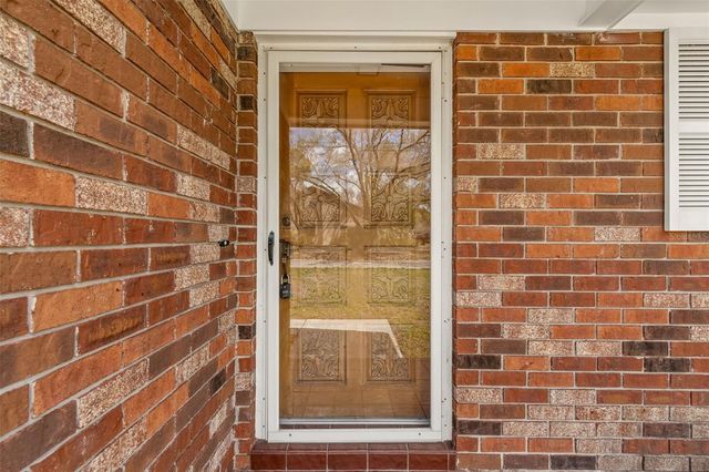 6701 MID PLACE, Temple Terrace, FL 33617