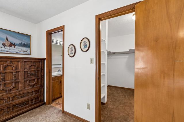 6701 MID PLACE, Temple Terrace, FL 33617