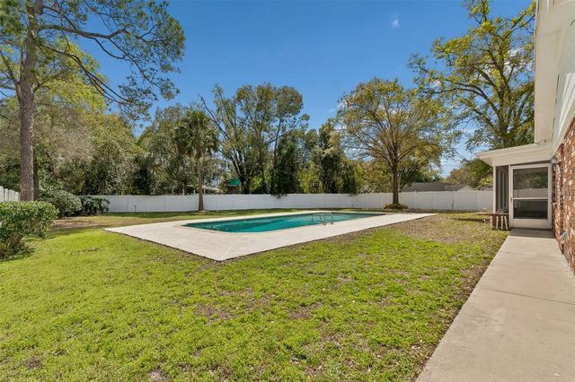 6701 MID PLACE, Temple Terrace, FL 33617