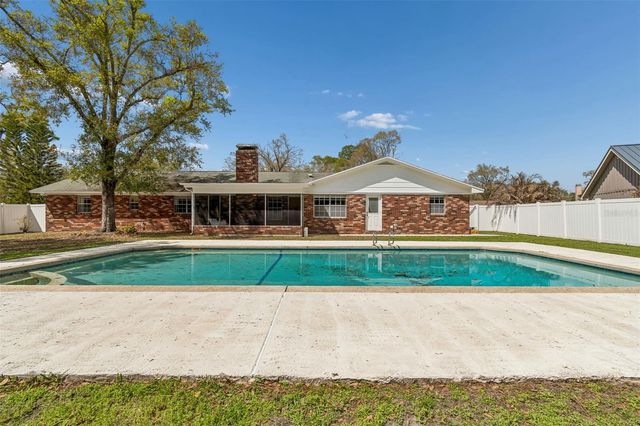 6701 MID PLACE, Temple Terrace, FL 33617