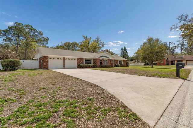 6701 MID PLACE, Temple Terrace, FL 33617