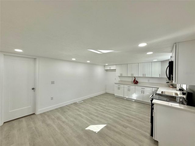 1605 8TH STREET, Orlando, FL 32820