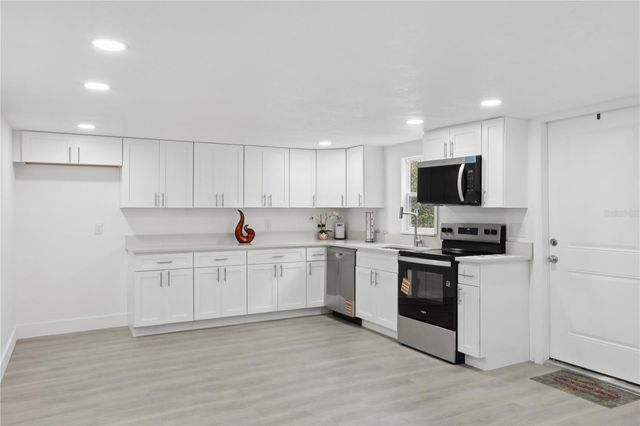 1605 8TH STREET, Orlando, FL 32820