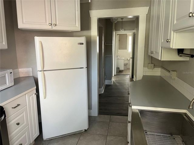 2328 N HIGHLAND AVENUE, Tampa, FL 33602