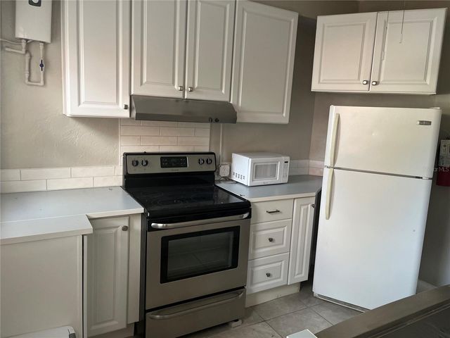 2328 N HIGHLAND AVENUE, Tampa, FL 33602