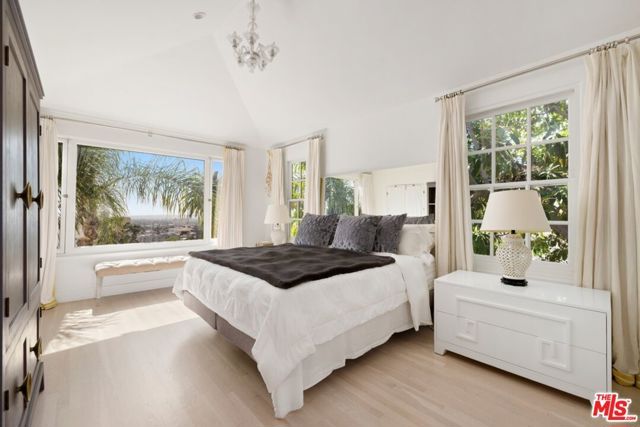 6650 Whitley Terrace, Los Angeles, CA 90068