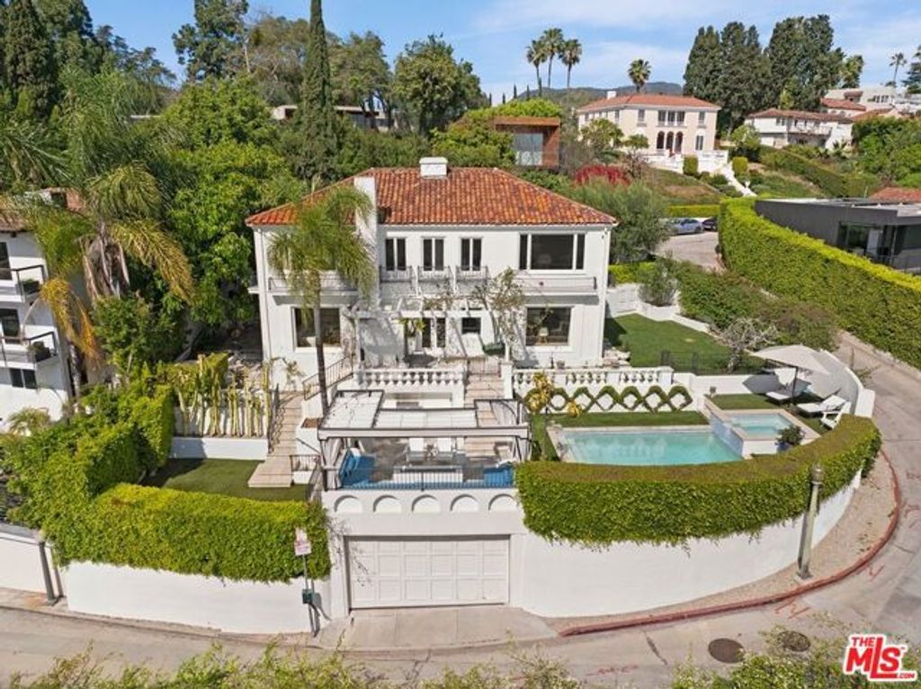 6650 Whitley Terrace, Los Angeles, CA 90068