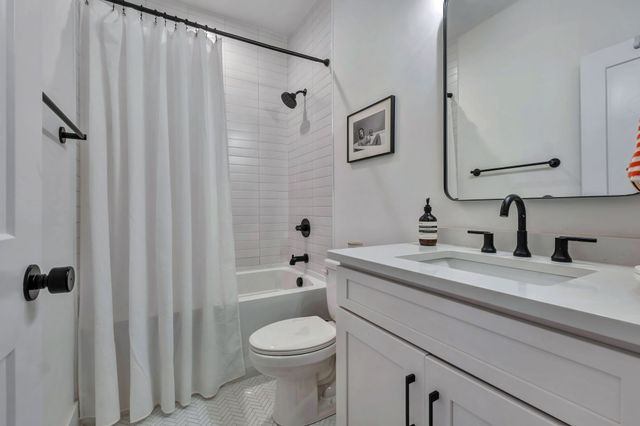 1333 Island View Ct, Nashville, TN 37214