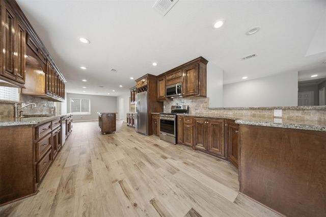 18003 Country Place Drive, Conroe, TX 77302