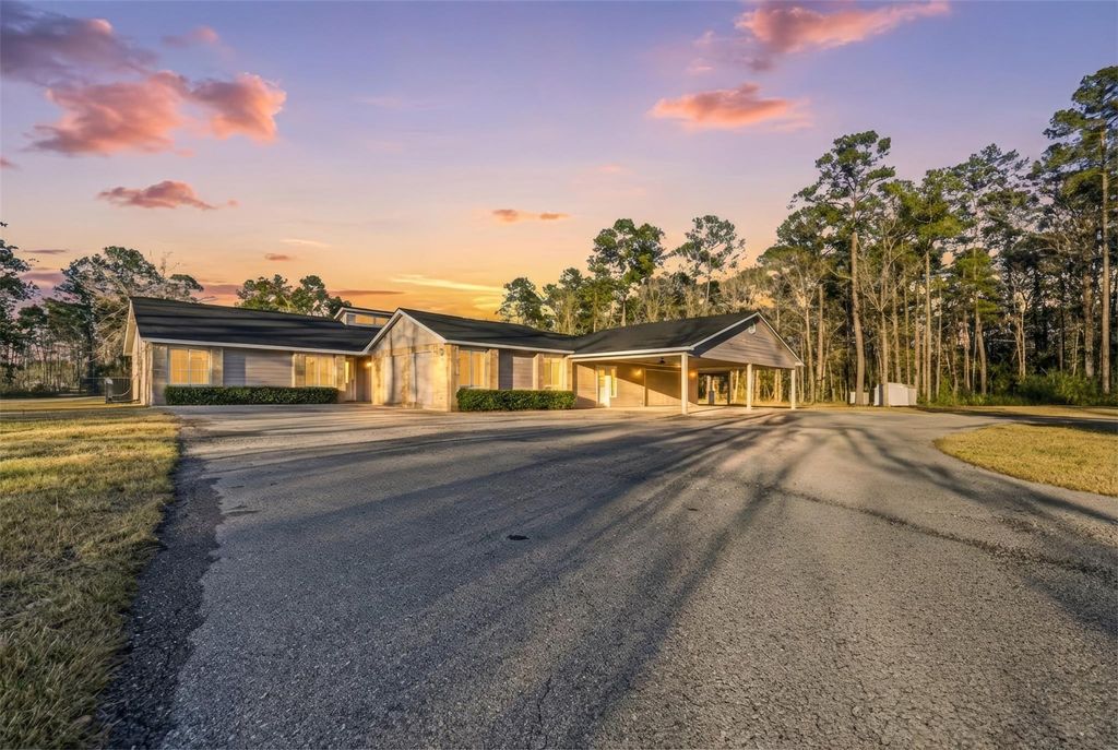 18003 Country Place Drive, Conroe, TX 77302