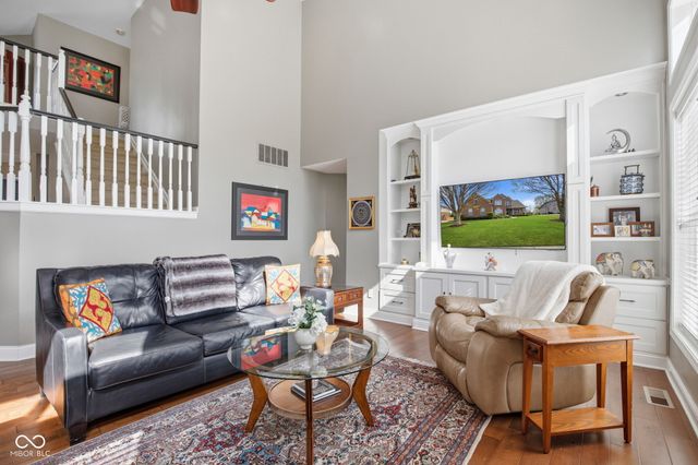 10514 Stonegate Drive, Fishers, IN 46040