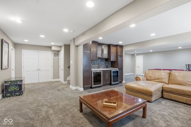 10514 Stonegate Drive, Fishers, IN 46040