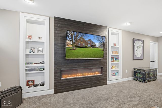 10514 Stonegate Drive, Fishers, IN 46040