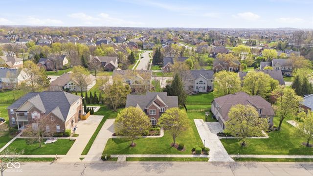 10514 Stonegate Drive, Fishers, IN 46040