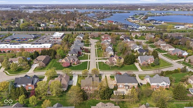 10514 Stonegate Drive, Fishers, IN 46040