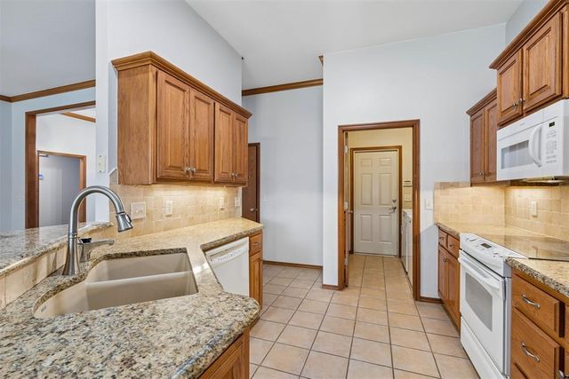 2725 NW 166th Street, Edmond, OK 73012