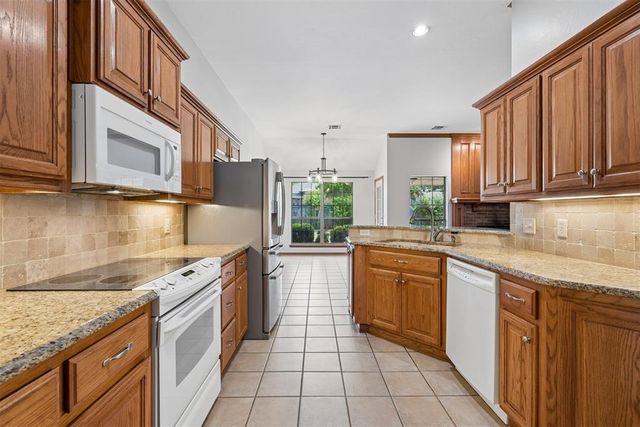 2725 NW 166th Street, Edmond, OK 73012