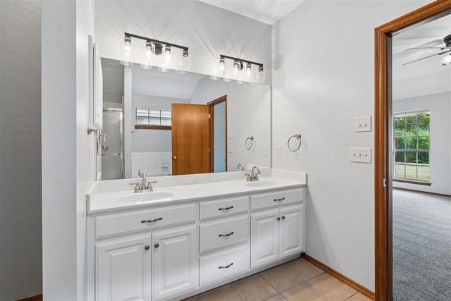 2725 NW 166th Street, Edmond, OK 73012